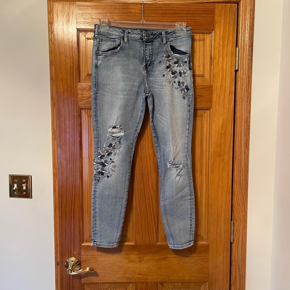 Silver Embroidered Destructed Jeans